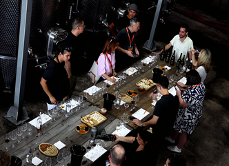 ღვინის ეროვნული სააგენტოს ფინანსური მხარდაჭერით და საერთაშორისო მარკეტინგული კომპანიის „Meiburg Wine Media“ ორგანიზებით, საქართველოში ღვინის  ტური განხორციელდა.